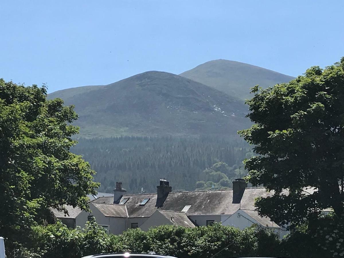Mountain View * Newcastle (Down)
